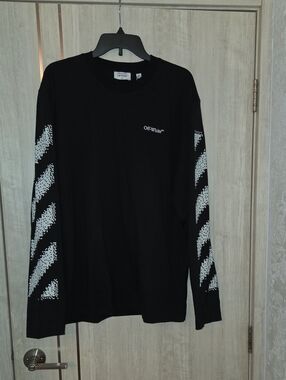 Off-White Black Long-Sleeve Tee with White Diagonal Sleeve Stripes